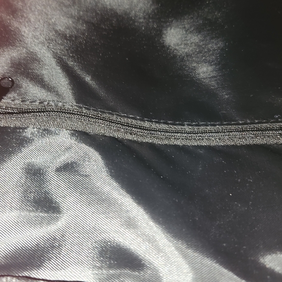 Red and White Retro Shoulder Bag with Sporty Design - Picture 14 of 14